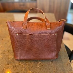 Portland Leather Goods Med Zip Crossbody Tote nutmeg.